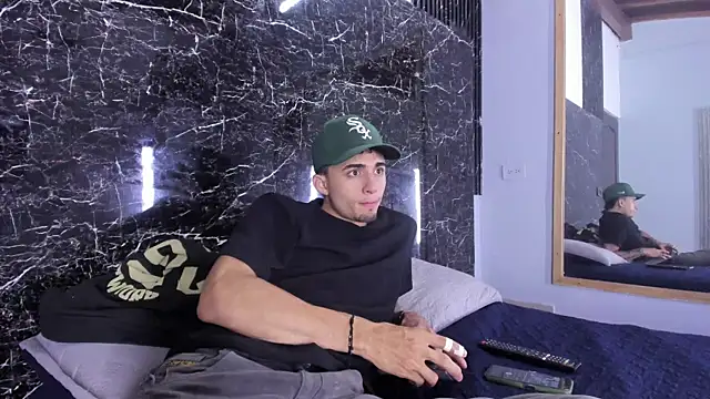 James-06 online show from April 10, 2026, 11:17 am