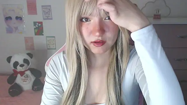 Sweet Skyy online show from April 15, 2026, 10:54 pm