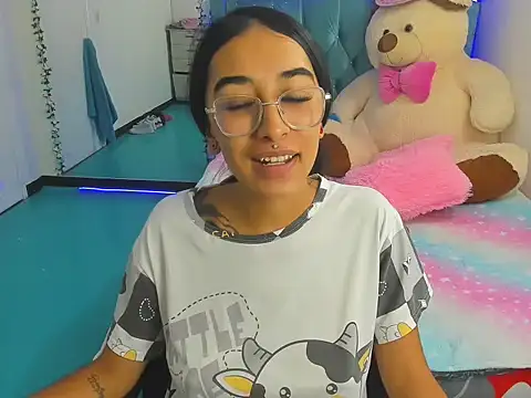 Snapshot of valery_taylor_1 chatting on April 14, 2026, 2:38 am valery taylor 1 online show from April 14, 2026, 2:38 am