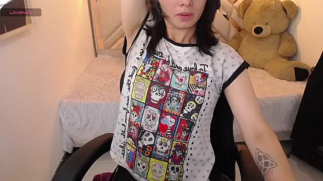 ahmy  online show from May 19, 2026, 1:56 am
