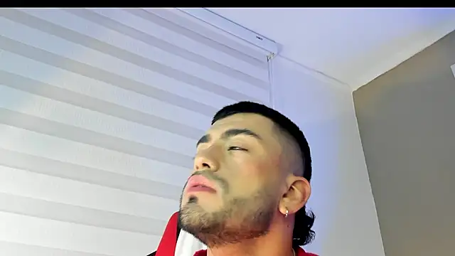 Alexander Diazz online show from April 22, 2026, 12:23 pm
