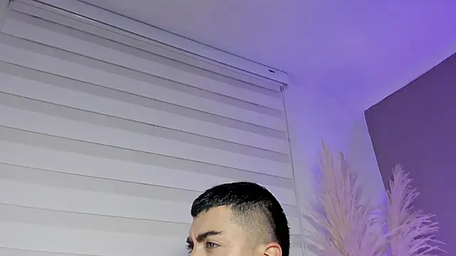 Alexander Diazz online show from May 15, 2026, 12:14 pm