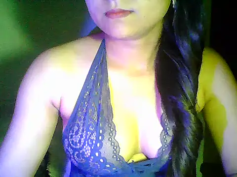 Snapshot of Saxy_Mony002 chatting on May 31, 2026, 12:22 pm Saxy Mony002 online show from May 31, 2026, 12:22 pm