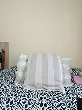 Snapshot of EbonySexySlimxxx chatting on May 7, 2026, 11:57 am EbonySexySlimxxx online show from May 7, 2026, 11:57 am