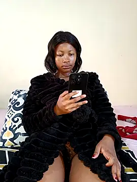 Snapshot of EbonySexySlimxxx chatting on May 29, 2026, 8:09 am EbonySexySlimxxx online show from May 29, 2026, 8:09 am