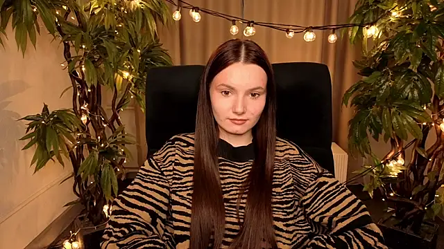 MarieFuller online show from April 8, 2026, 11:55 am