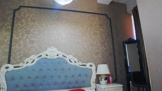 Snapshot of Ivy_Quin chatting on June 23, 2026, 4:32 am Ivy Quin online show from June 23, 2026, 4:32 am