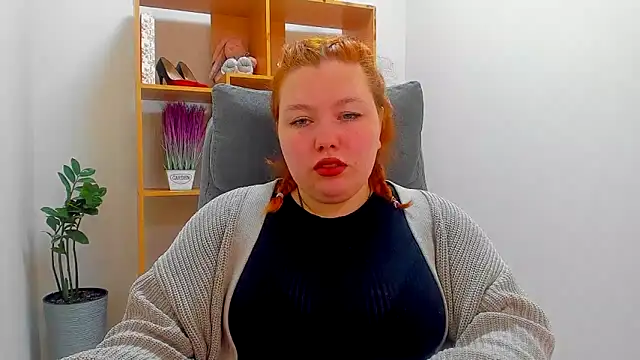 Snapshot of Aillia-Rous chatting on April 18, 2026, 6:16 am Aillia-Rous online show from April 18, 2026, 6:16 am