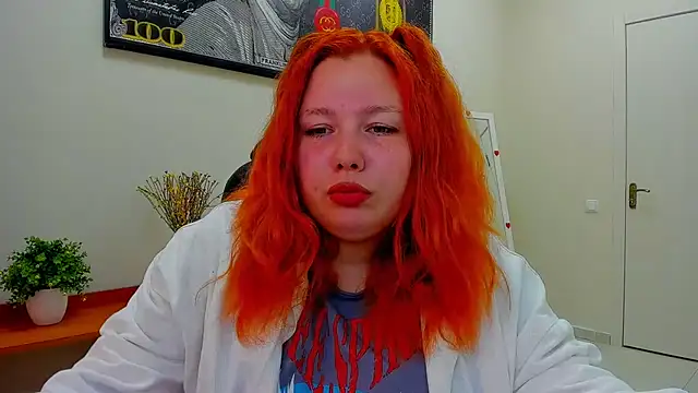 Snapshot of Aillia-Rous chatting on May 10, 2026, 6:39 am Aillia-Rous online show from May 10, 2026, 6:39 am