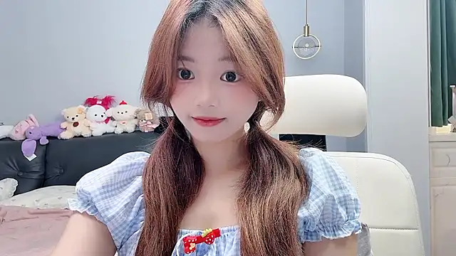 Lilababy00 online show from May 16, 2026, 2:32 am