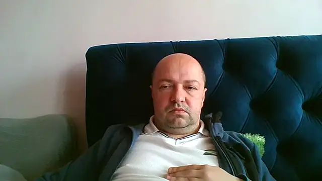 Luceriusbigass online show from May 16, 2026, 6:34 am