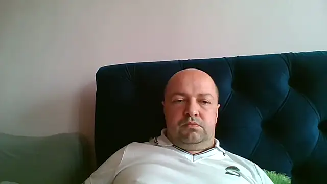 Luceriusbigass online show from May 16, 2026, 6:23 am