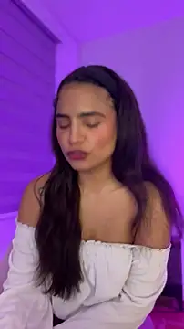 Snapshot of holaRosa chatting on May 25, 2026, 10:41 pm holaRosa online show from May 25, 2026, 10:41 pm