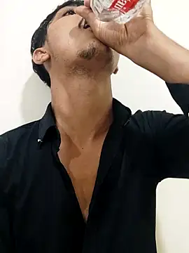 Snapshot of ROMEO_JULIET0022 chatting on April 14, 2026, 8:25 pm ROMEO JULIET0022 online show from April 14, 2026, 8:25 pm