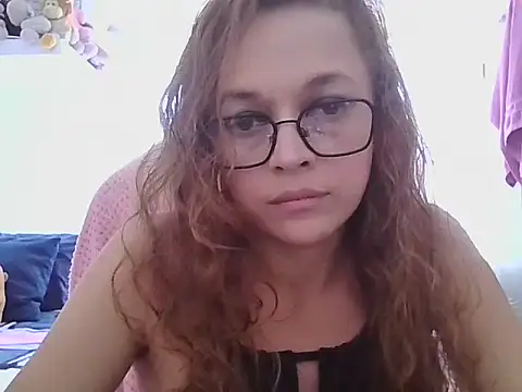 Snapshot of Lannah__ chatting on April 9, 2026, 2:45 pm Lannah online show from April 9, 2026, 2:45 pm