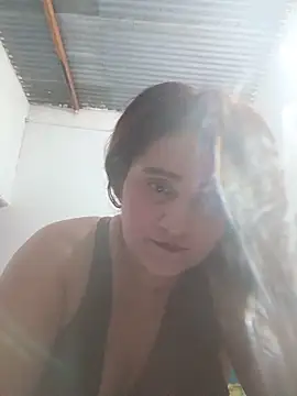 Snapshot of DiablaPecadora chatting on May 29, 2026, 4:40 am DiablaPecadora online show from May 29, 2026, 4:40 am