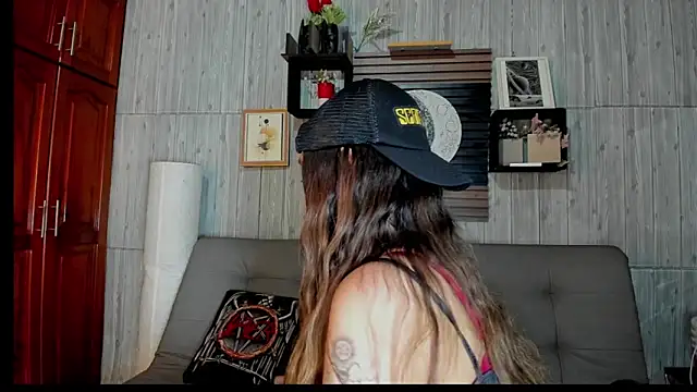 Alucarda666 online show from July 1, 2026, 8:53 pm