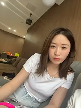 Snapshot of qin205205 chatting on June 24, 2026, 5:39 am qin205205 online show from June 24, 2026, 5:39 am