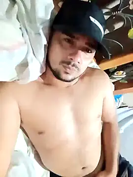 Snapshot of franDuxxx chatting on April 16, 2026, 2:34 am franDuxxx online show from April 16, 2026, 2:34 am