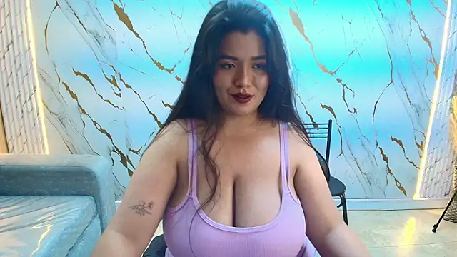 Snapshot of Sasha_tf chatting on May 4, 2026, 8:55 pm Sasha tf online show from May 4, 2026, 8:55 pm