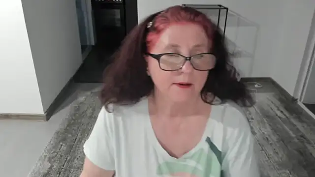 Snapshot of CatherineRowe chatting on January 28, 2025, 3:25 pm CatherineRowe online show from January 28, 2025, 3:25 pm