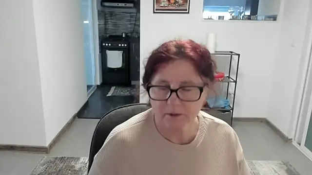 Snapshot of CatherineRowe chatting on January 19, 2025, 8:50 am CatherineRowe online show from January 19, 2025, 8:50 am