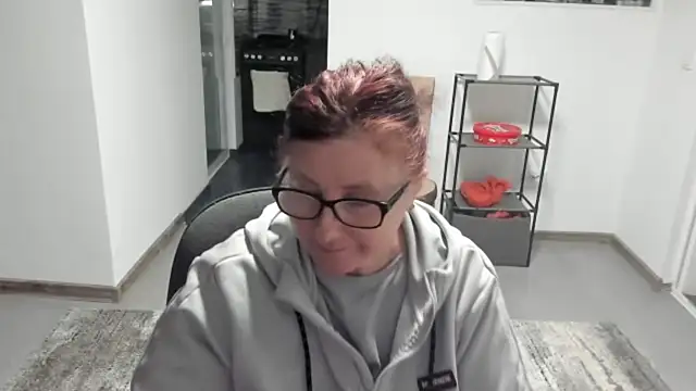 Snapshot of CatherineRowe chatting on January 17, 2025, 4:26 pm CatherineRowe online show from January 17, 2025, 4:26 pm