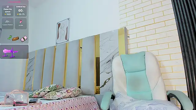 Snapshot of Nova-Zay chatting on April 16, 2026, 12:17 pm Nova-Zay online show from April 16, 2026, 12:17 pm