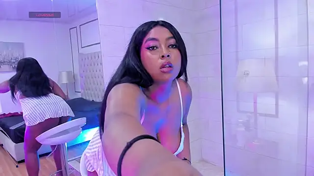 NatashaLuxy online show from May 5, 2026, 3:59 pm