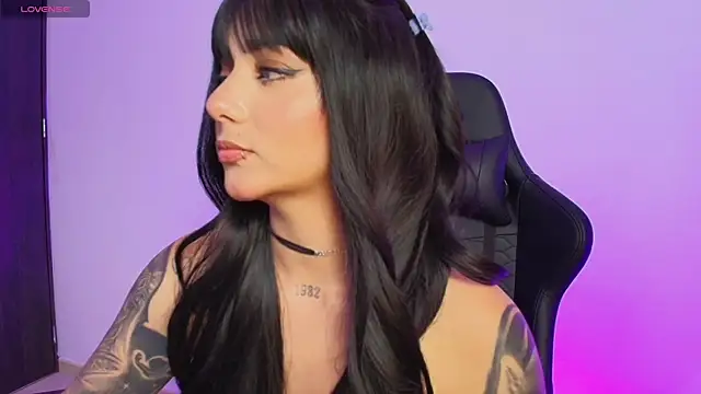 Snapshot of Megan_jacksonn_ chatting on April 18, 2026, 2:25 am Megan jacksonn online show from April 18, 2026, 2:25 am