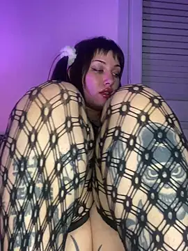 cherryxxox online show from June 25, 2026, 12:30 am