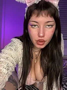 cherryxxox online show from July 7, 2026, 1:41 am