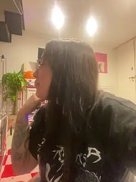 cherryxxox online show from April 16, 2026, 2:56 am