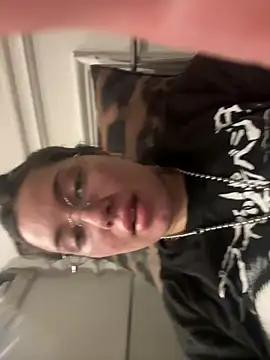 cherryxxox online show from April 21, 2026, 12:34 am