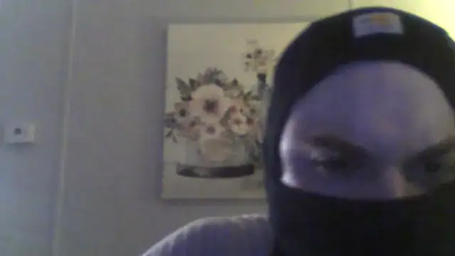 MrBiggles69 online show from April 10, 2026, 9:55 pm