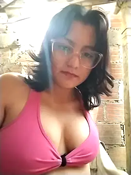 Snapshot of sienna_elara chatting on April 28, 2026, 10:52 am sienna elara online show from April 28, 2026, 10:52 am