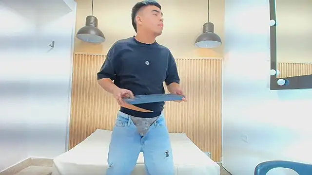 THIAM KELLER1 online show from April 10, 2026, 7:32 pm