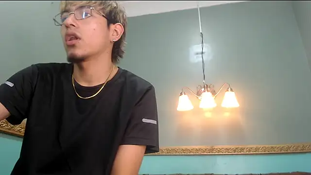 Snapshot of Juan_saul1 chatting on May 5, 2026, 8:01 pm Juan saul1 online show from May 5, 2026, 8:01 pm