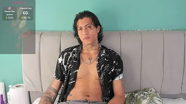 Snapshot of Damian_Romanoff chatting on April 14, 2026, 12:54 pm Damian Romanoff online show from April 14, 2026, 12:54 pm