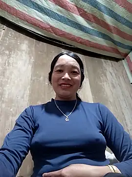 Snapshot of vanlucky2 chatting on May 3, 2026, 11:47 am vanlucky2 online show from May 3, 2026, 11:47 am