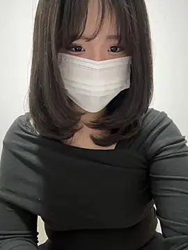 Snapshot of aina_ch_ chatting on April 8, 2026, 5:09 am aina ch online show from April 8, 2026, 5:09 am