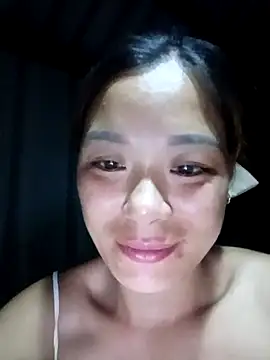 Snapshot of mia0033 chatting on July 3, 2026, 2:12 pm mia0033 online show from July 3, 2026, 2:12 pm