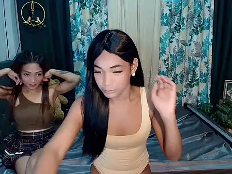 Snapshot of PowerDuoCouple69Xxx chatting on June 15, 2026, 3:44 pm PowerDuoCouple69Xxx online show from June 15, 2026, 3:44 pm