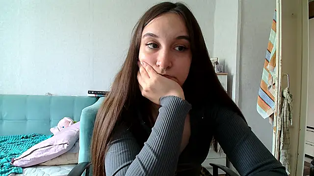 RiannaBrown online show from May 27, 2026, 6:43 am