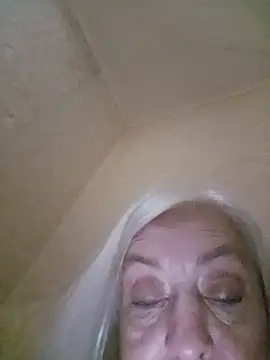 Snapshot of Julia20X chatting on July 4, 2026, 9:19 pm Julia20X online show from July 4, 2026, 9:19 pm