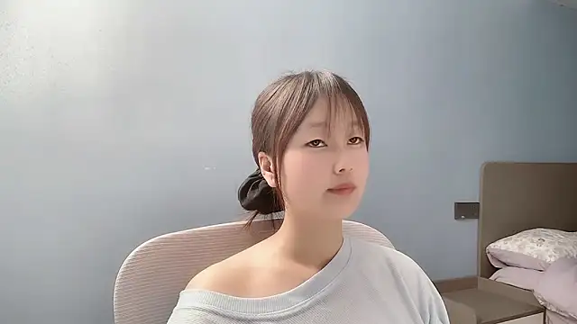Snapshot of Xiaoqing00 chatting on April 19, 2026, 2:12 am Xiaoqing00 online show from April 19, 2026, 2:12 am