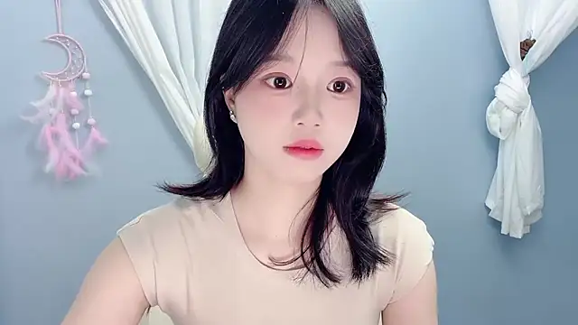 Xiaoqing00 online show from June 14, 2026, 5:41 am