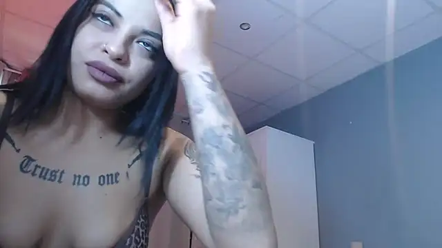 Snapshot of Madiysoni chatting on May 15, 2026, 6:11 am Madiysoni online show from May 15, 2026, 6:11 am