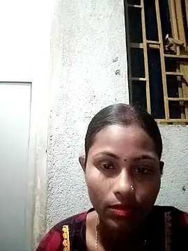 amishaah92 online show from April 8, 2026, 8:32 pm