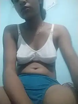 Snapshot of Shaniya03 chatting on April 18, 2026, 7:07 pm Shaniya03 online show from April 18, 2026, 7:07 pm